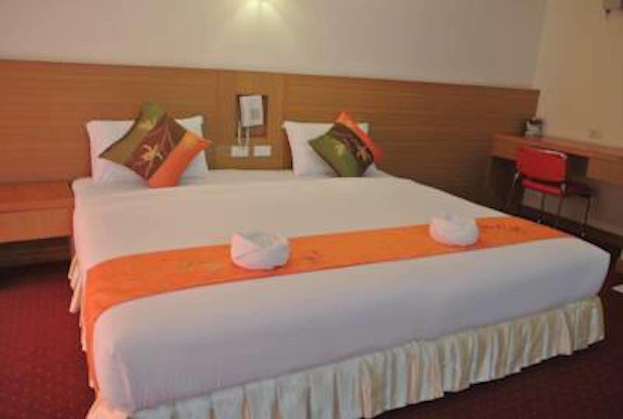 Chaikana Thani Hotel Phatthalung Exterior photo